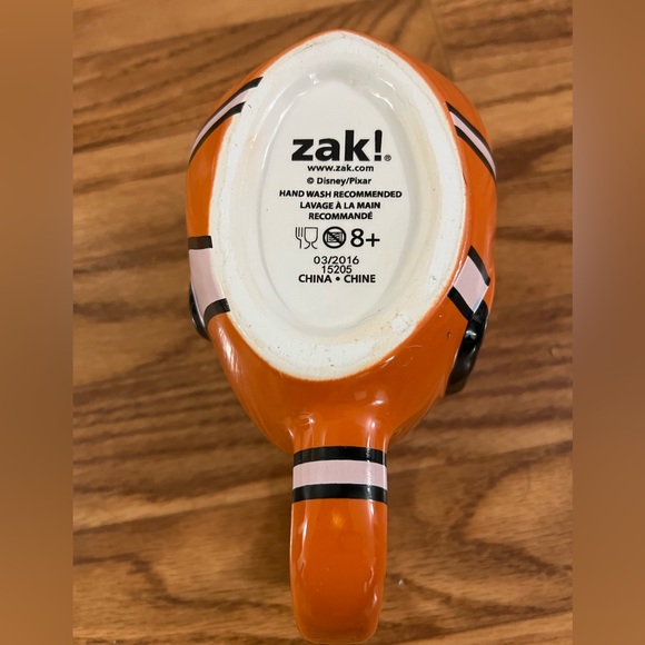 🥳FREE w/ purchase Disney Finding Nemo mug - Picture 7 of 7